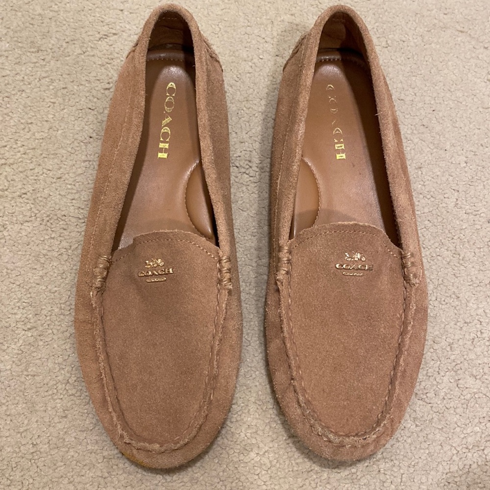 Coach 7 1/2 Camel Suede Moccasins